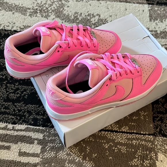Nike Pink Dunk Low Sneakers Classic Design - Picture 3 of 8
